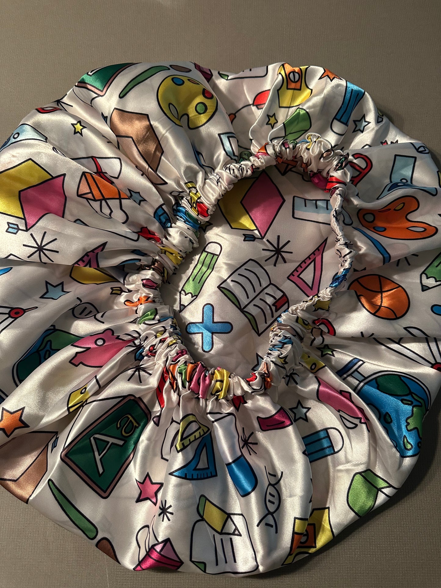 LV white multicolor Bonnet